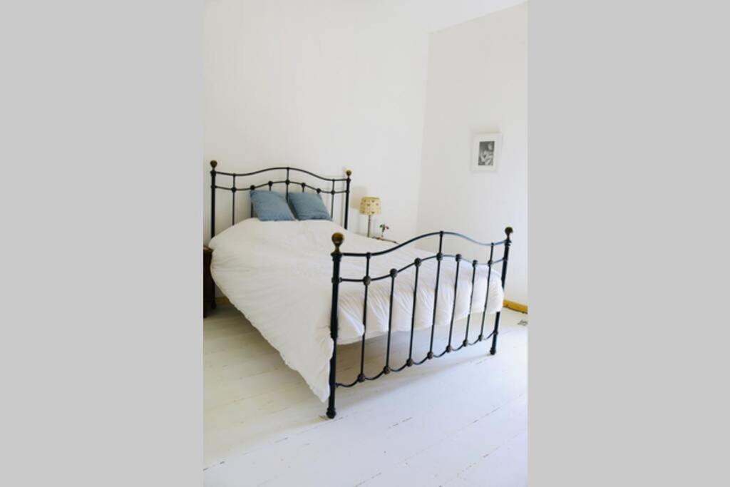 As Seen On A New Life In The Sun - Beautiful 3 Bedroom Cottage With Shared Pool Montboyer エクステリア 写真