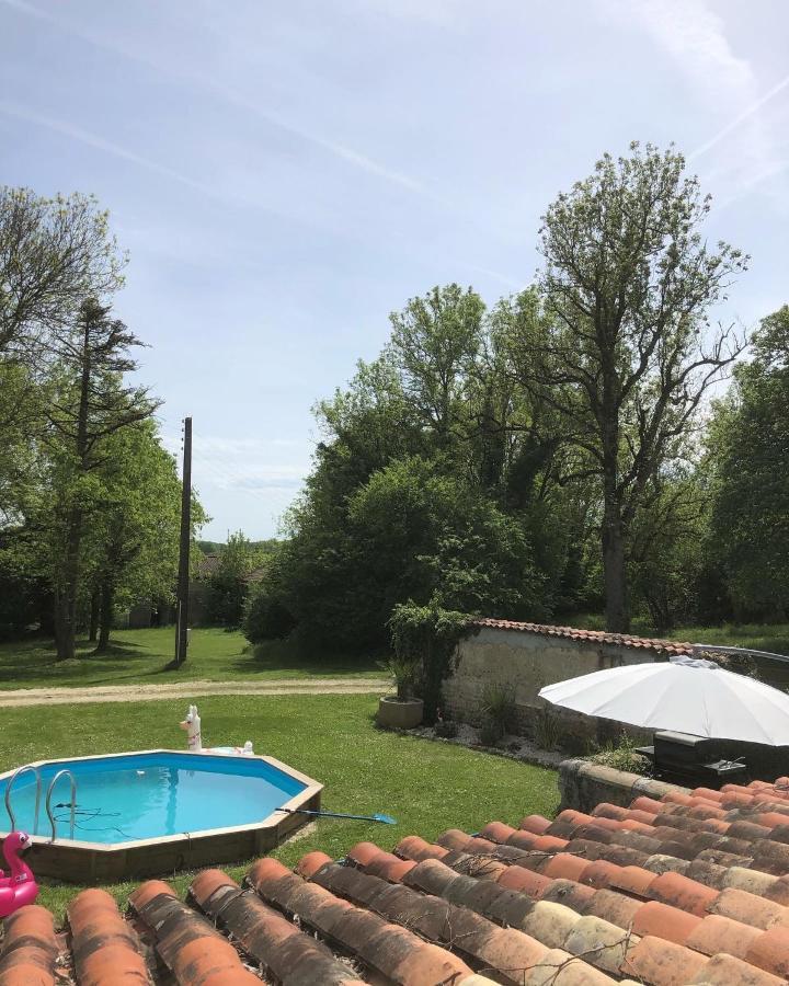 As Seen On A New Life In The Sun - Beautiful 3 Bedroom Cottage With Shared Pool Montboyer エクステリア 写真