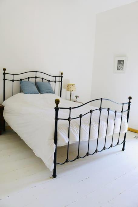 As Seen On A New Life In The Sun - Beautiful 3 Bedroom Cottage With Shared Pool Montboyer エクステリア 写真