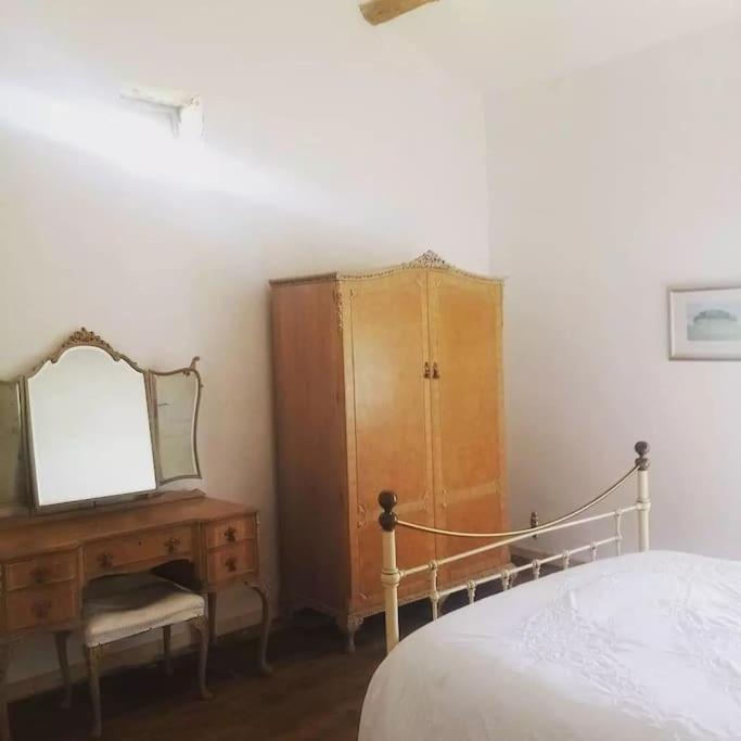 As Seen On A New Life In The Sun - Beautiful 3 Bedroom Cottage With Shared Pool Montboyer エクステリア 写真